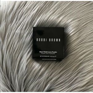 Bobbi Brown Sheer Finish Loose Face Powder